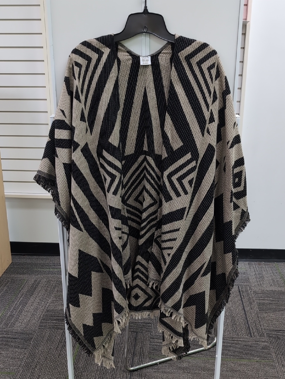 Anna & Ava Black and Tan Geometric Poncho